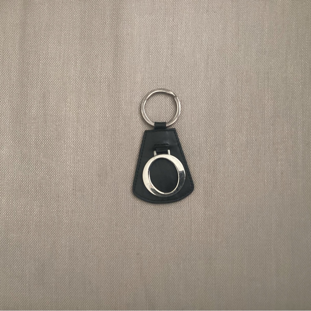 Vintage Oroton black leather key FOB, pre-owned.